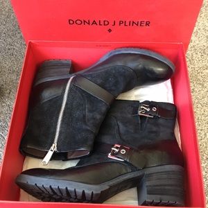 Donald Pliner reverse calf leather Delta ankle boot